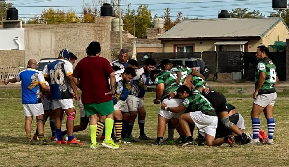 Este domingo se realizará un nuevo encuentro de rugby de veteranos en la cancha del Pulmón Ecológico. Foto: archivo