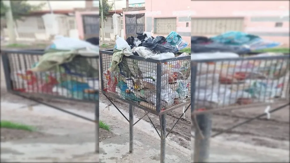 En el canasto del CAPS del barrio Antártida encontraron muchos residuos arrojados sin estar embolsados y generando un foco de contaminación. Foto: gentileza