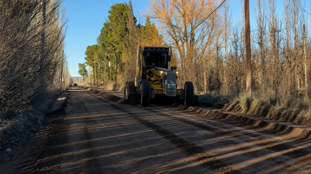 La semana pasada se puso en marcha el plan operativo para recuperar el estado de circulación de las calles de ripio. Foto: gentileza