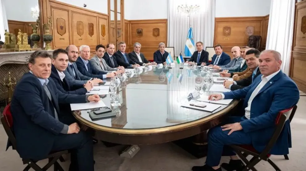 El acuerdo permitirá transferir progresivamente la operación del Tren del Valle a la Provincia