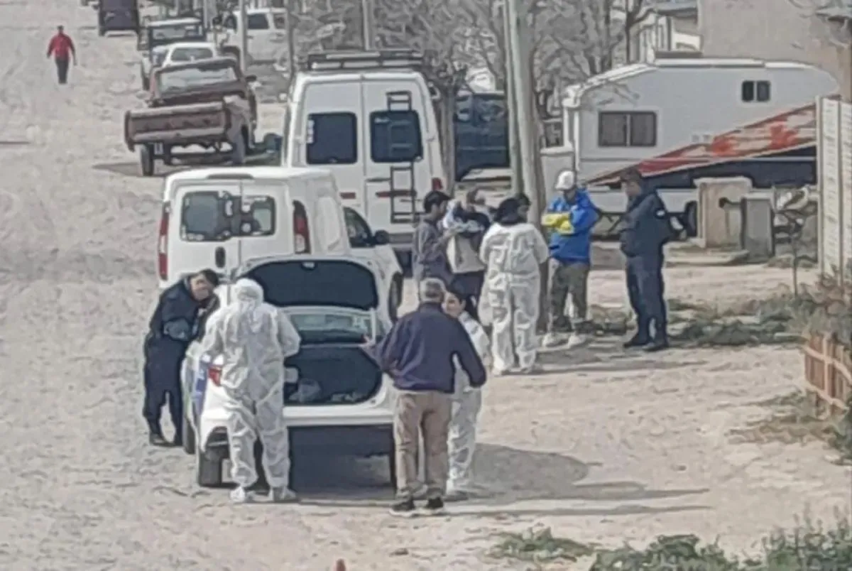 Peritos analizaron el lugar, donde el fallecido habr&iacute;a estado al menos 10 d&iacute;as.