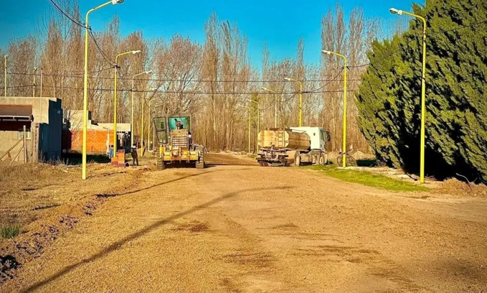 Esta semana los trabajos de reparación se concentraron en las calles del barrio Las Viñas. Foto: gentileza 
