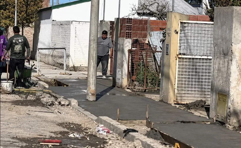 Además del pavimento rígido, el municipio reconstruyó cordones cuneta, veredas y canteros. Foto: gentileza