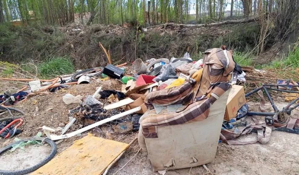 El relevamiento del área de Bromatología y Medio Ambiente detectó microbasurales en lugares no permitidos para el depósito de desperdicios. Foto: gentileza