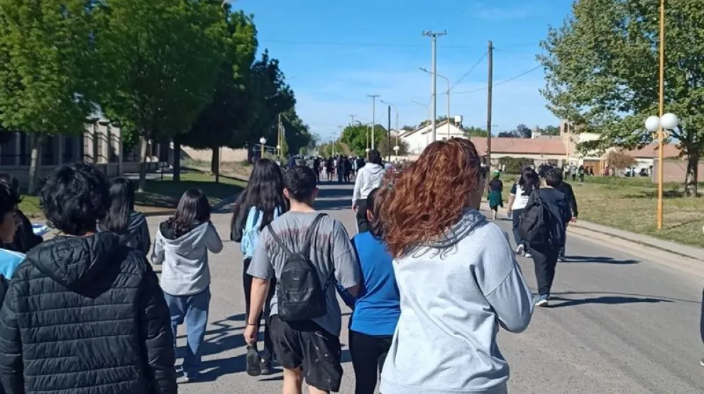 Desde hace cinco años se realiza la Correcaminata organizada por la orientación Educación Física de la ESRN N° 145. Foto: archivo