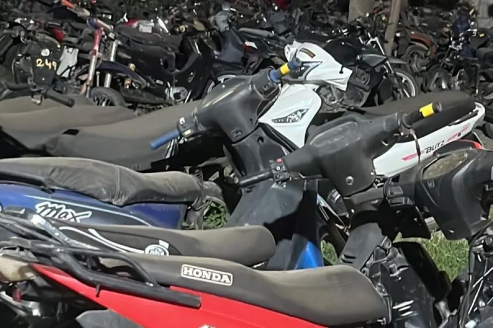 En el depósito de la Policía en Huergo hay vehículos que están retenidos desde hace más de 10 años, ahora serán subastados o compactados. Foto: gentileza