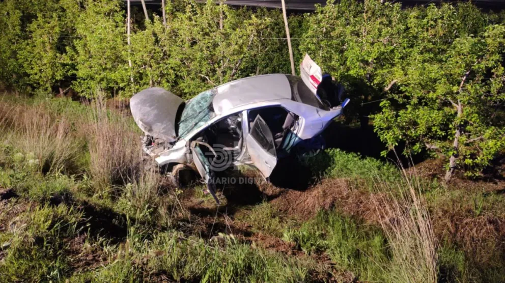 El hecho ocurrió 200 metrosantrs del puente cuando el Toyota circulaba en sentido este-oeste. Foto gentileza 