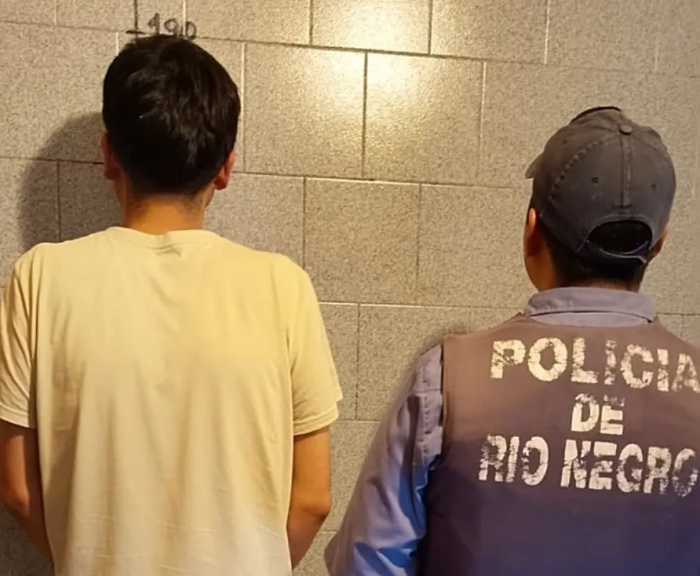 Había una orden para su captura y detención por lo que se presentó en forma voluntaria en la comisaría 5ta de Regina. Foto: gentileza