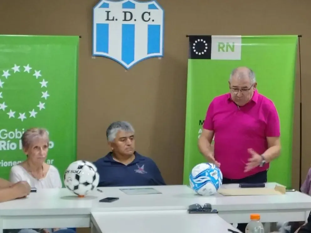 Cides brindó detalles sobre el programa de capacitación que se articulará con los clubes de la Liga Deportiva Confluencia. Foto: Cipo360.
